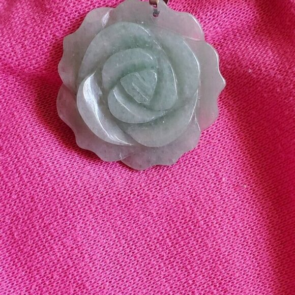 Rose Carved Green Aventurine and Freshwater Pearl bracelet & Collar Neck… - Picture 9 of 11